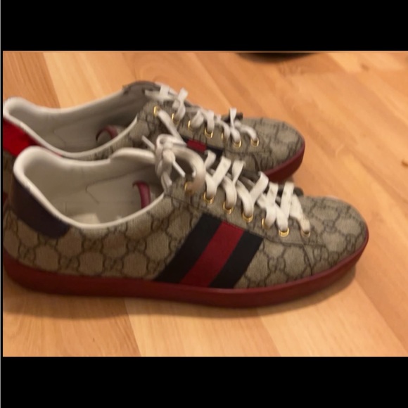 GUCCI SUPREME SHOES , used and damaged with no box but still in good condition - Picture 2 of 4